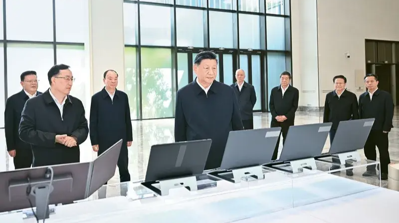 习近平：一体推进教育科技人才发展