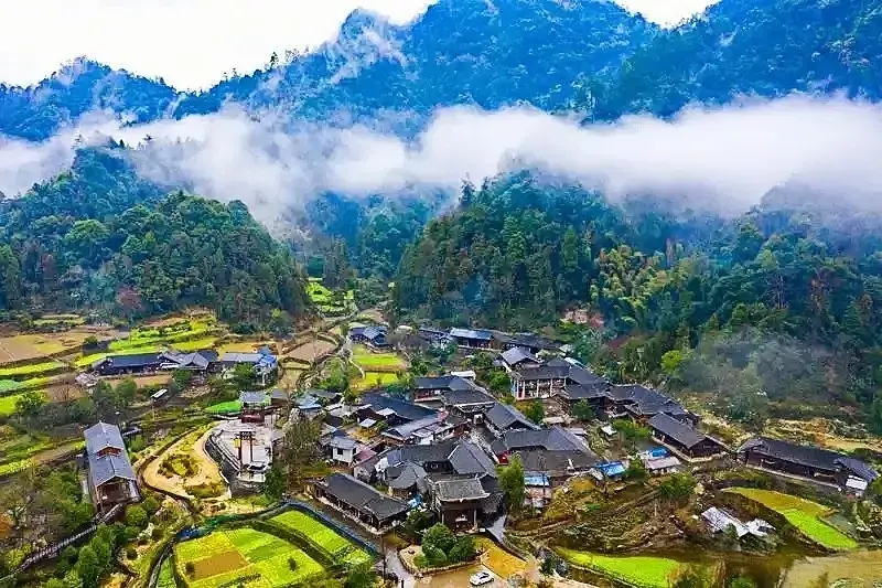 白天务农、晚上演戏！这个山村把非遗变成“致富戏”