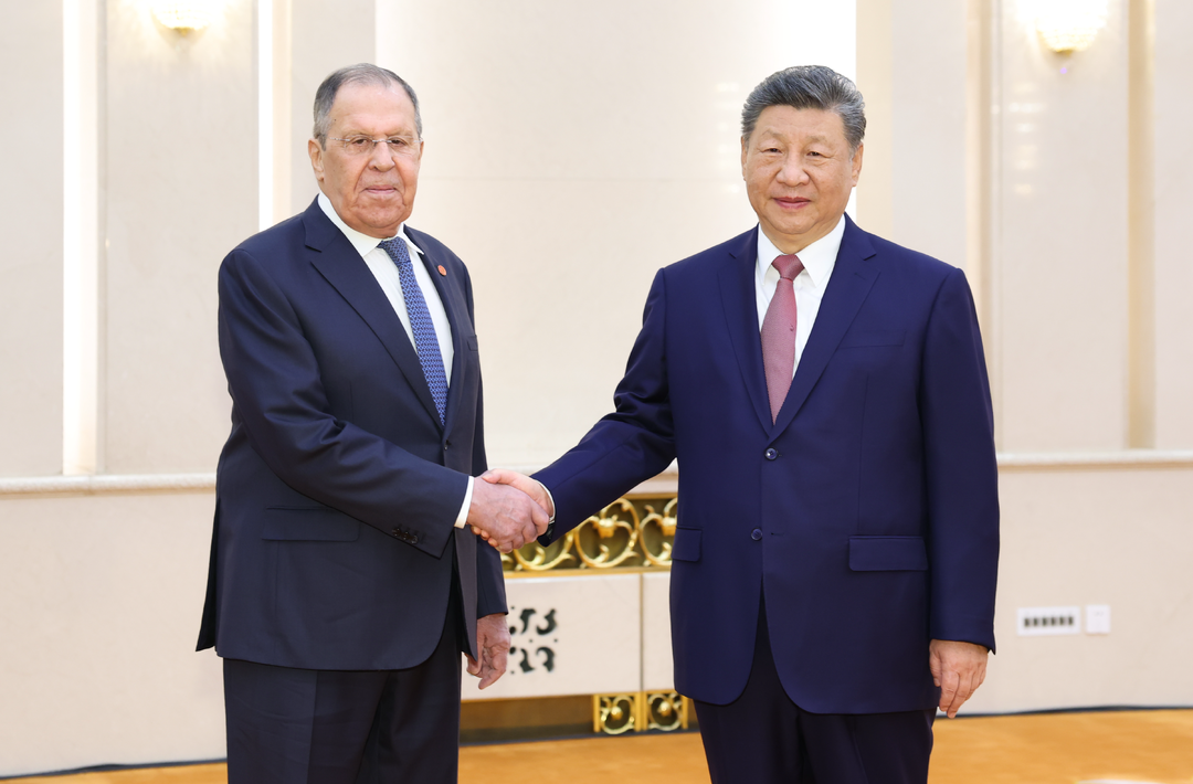 习近平会见俄罗斯外长拉夫罗夫
