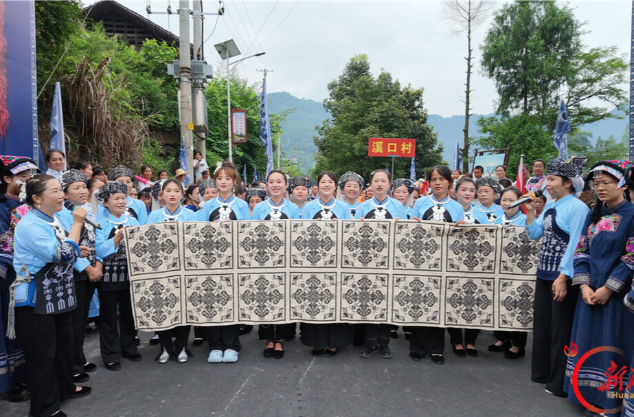 神秘湘西赶金秋 山歌擂鼓庆丰收——古丈坪坝“七月八”非遗民俗文化活动现场特写