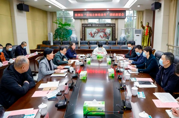 罗琼率队调研市场主体培育工作