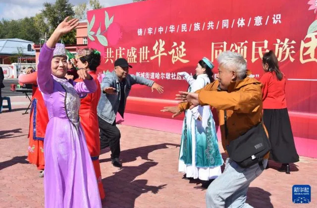 全媒体时代，如何讲好中华民族共同体故事？