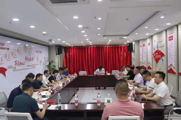 覃万成带队到株洲市邵东商会开展“百会千企大走访 凝心聚力促发展”活动2.jpg
