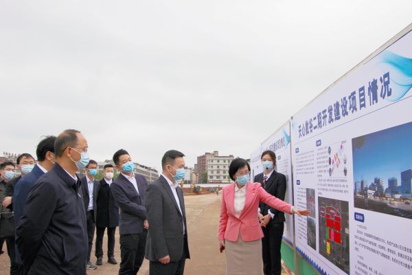 何朝晖调研联点项目建设工作1.jpg