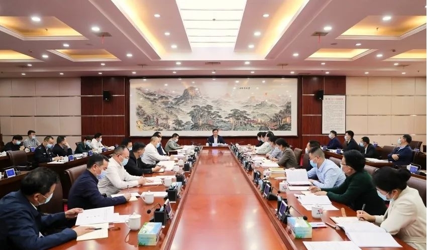 2022年4月14日下午，娄底市委书记邹文辉主持召开市委统一战线工作领导小组2022年第一次全体会议.jpg