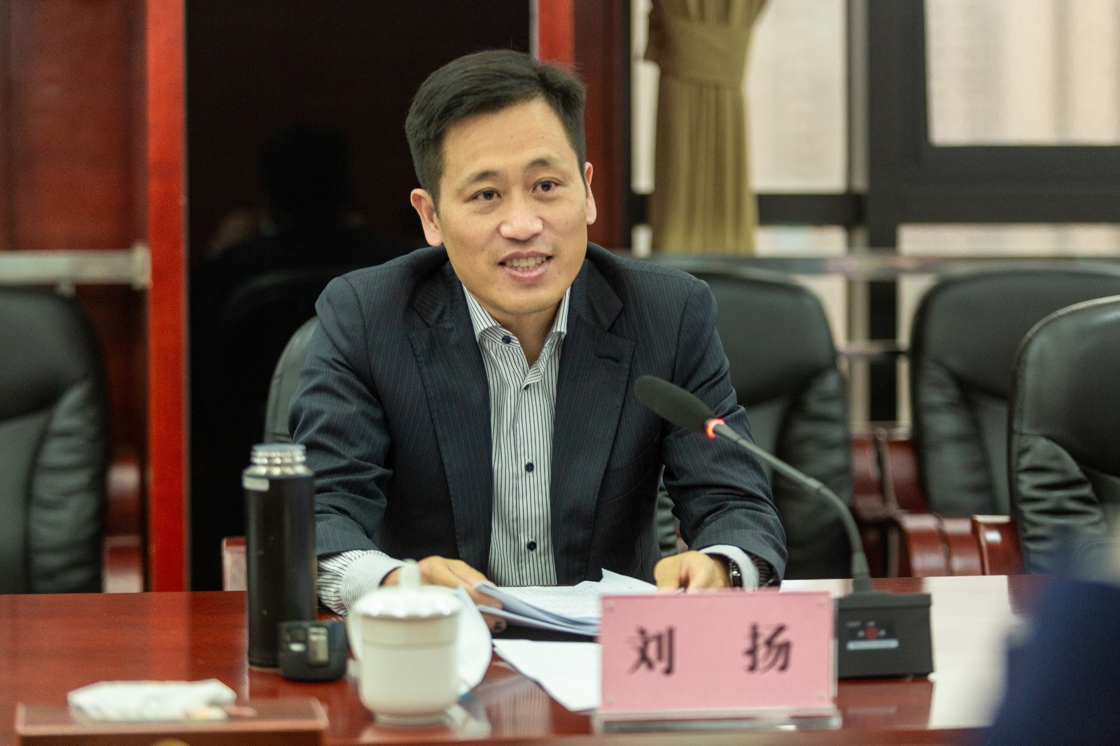 刘扬到民主党派市委会、市工商联机关走访调研2.jpg