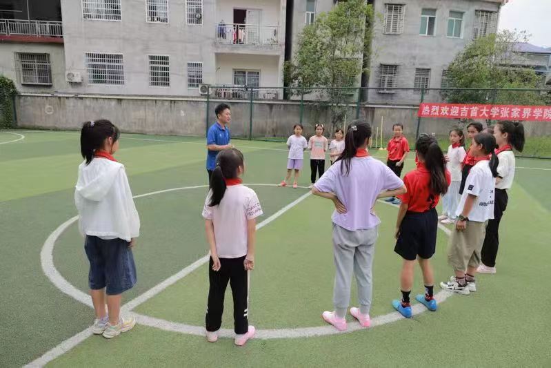张家界学院“五学两助”调研活动照片1.jpg