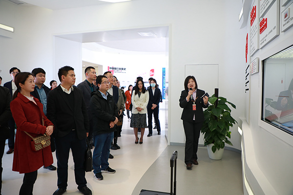 谭小平出席长沙百名青商同心实践主题活动暨庆祝建党百年“五四”主题沙龙1.jpg