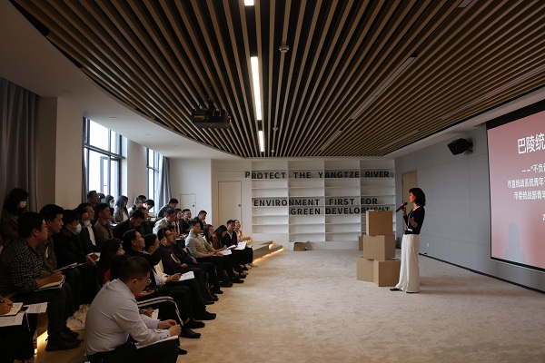 邱虹参加市直统战系统青年干部联学共建实践活动2.jpg