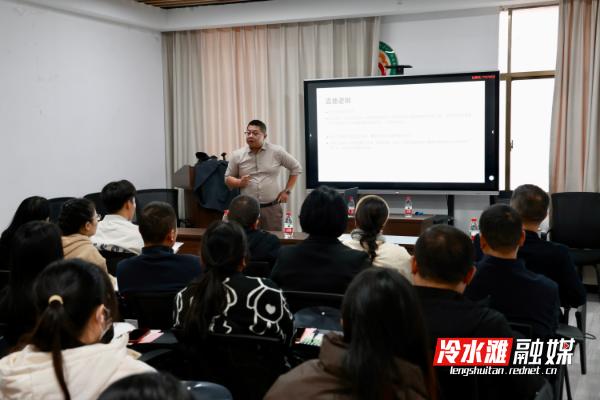 2025年冷水滩区“一村一品一主播”培育行动启动仪式举行01.jpg