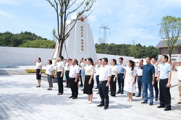 罗琼在市委统战部专题组织生活会上强调： 坚定理想信念，扛牢统战担当3_副本.jpg